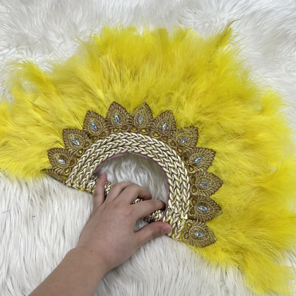 Éventail  en Plumes Demi-Cercle – Éventail Mariage Fait Main en Plumes avec Pierres Cristal – Éventail Mariée Élégant pour Cérémonie, Soirée & Décoration